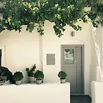 Center * ناوسا